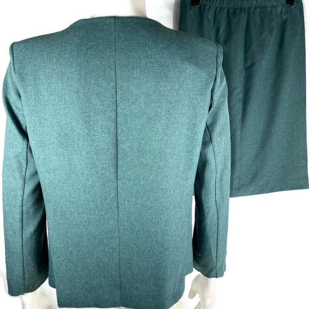 Nikki Suit Vintage (2 Piece) Size 12 - Picture 3 of 9